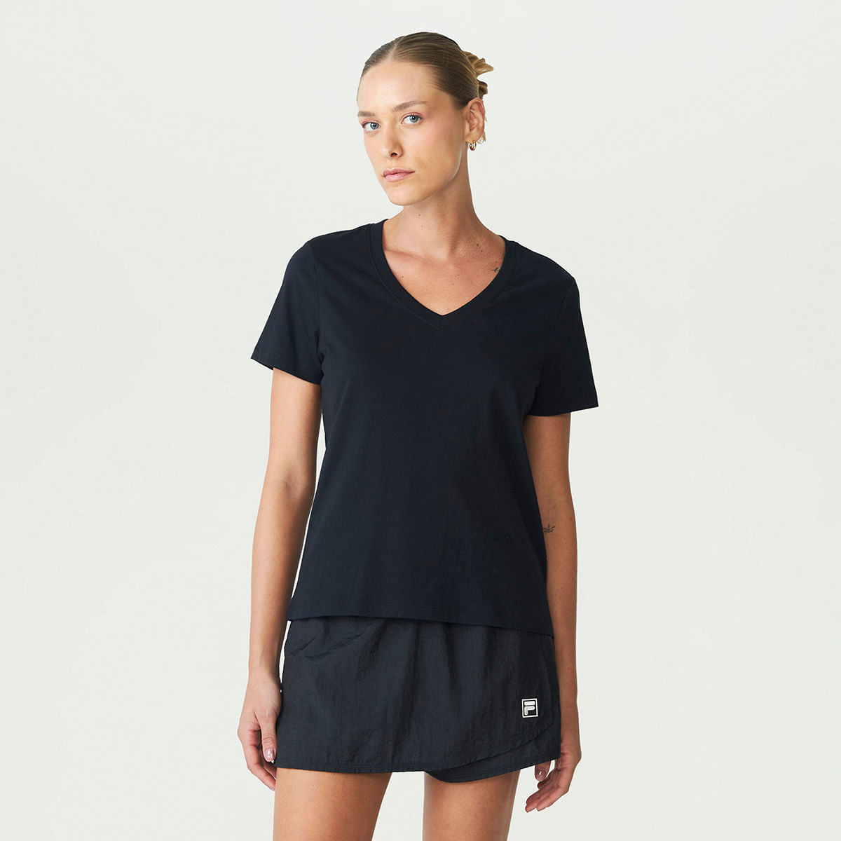 Camiseta Fila Regular V Basic Classic Feminina