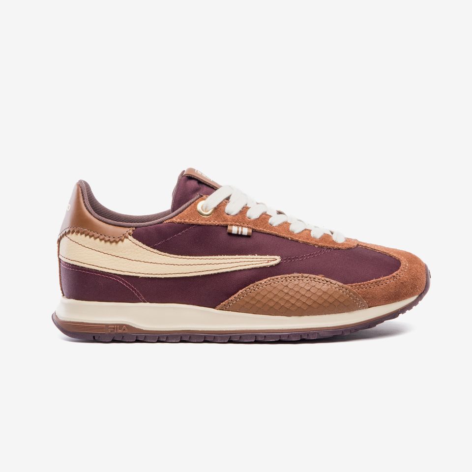 Tênis Fila X Arezzo 70 Trainer Feminino